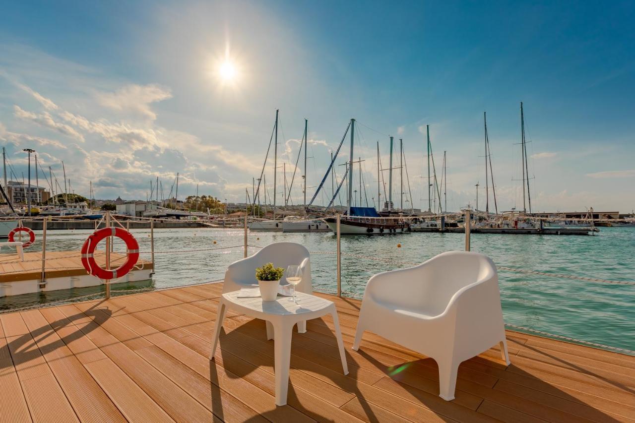 Aqua Resort Giulianova - Houseboat Experience Exterior foto