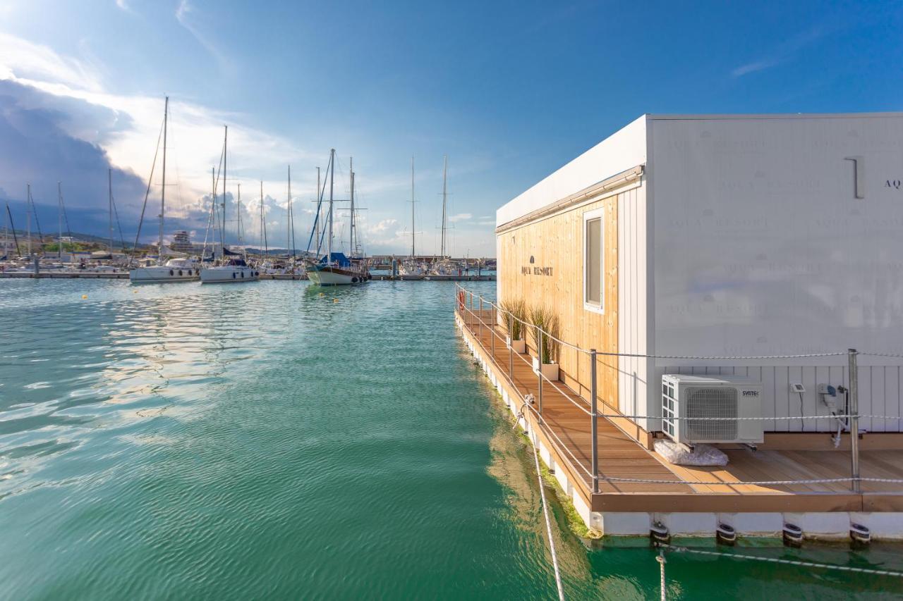 Aqua Resort Giulianova - Houseboat Experience Exterior foto